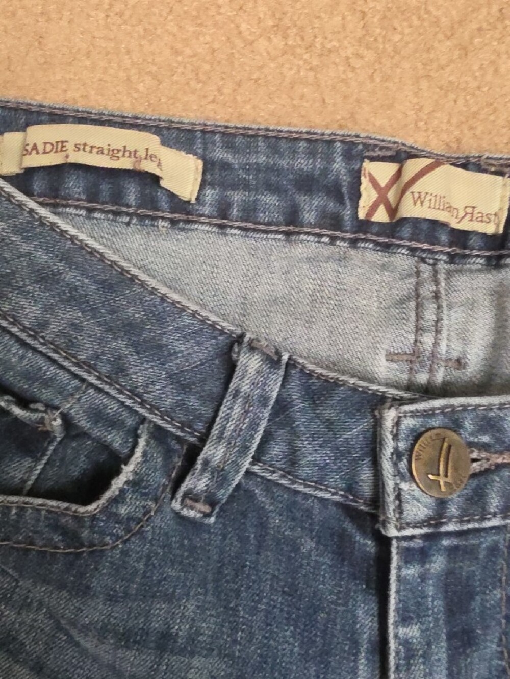 William Rast Dark Blue Bootcut Low Rise Jeans with Faded Distressing Size 29 - Picture 3 of 7